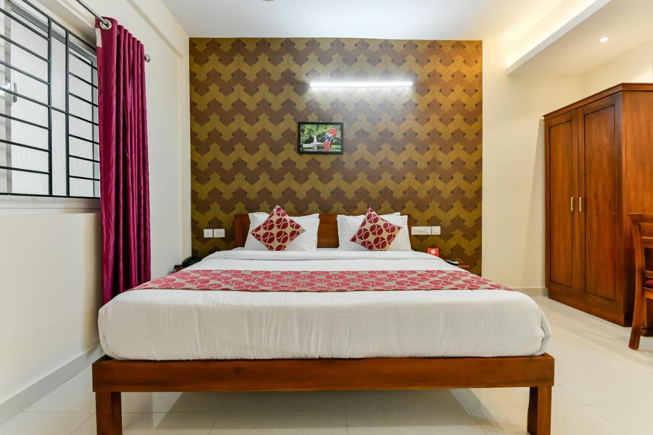 Hotel Hilite Inn Kochi Esterno foto