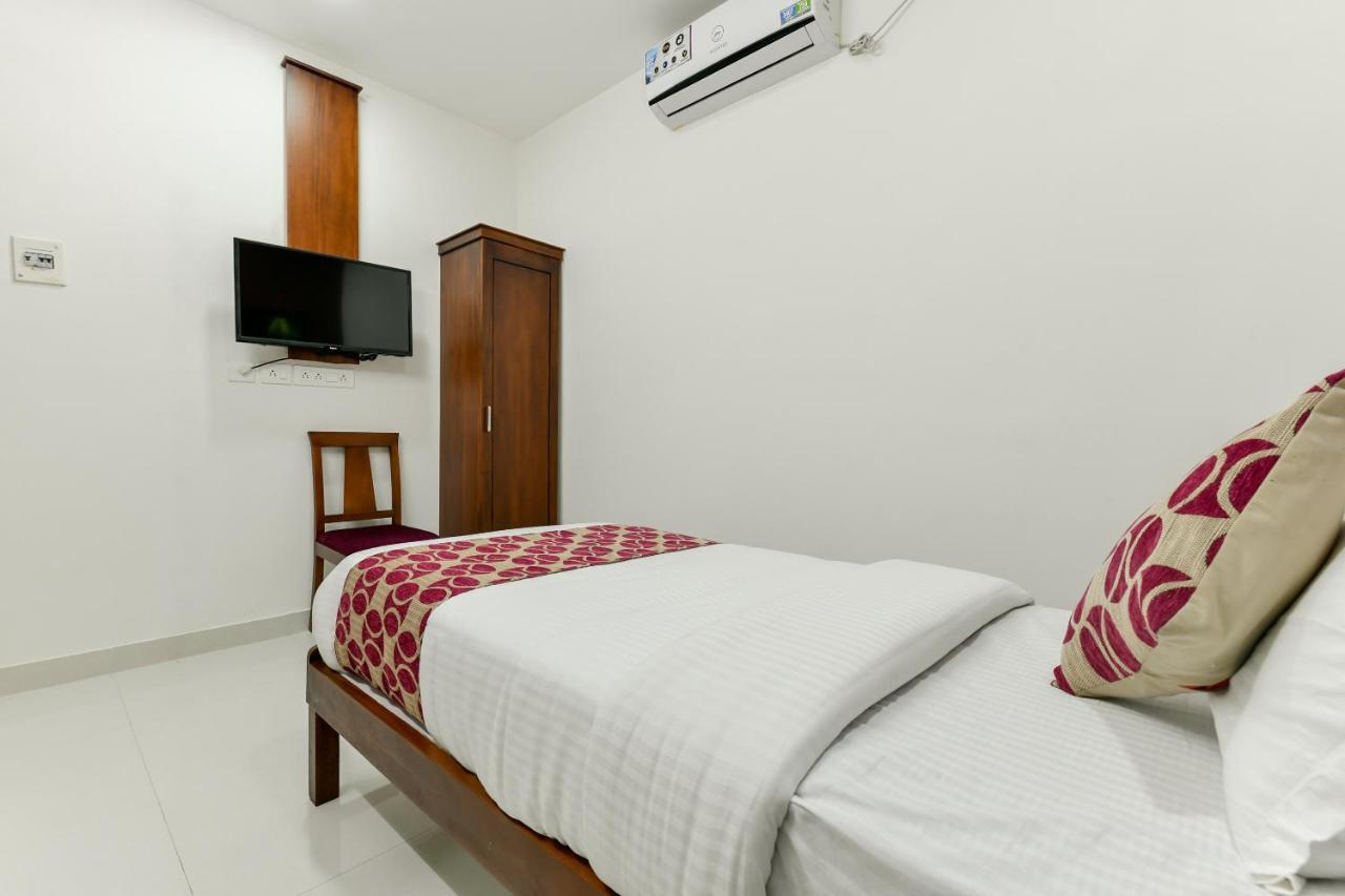 Hotel Hilite Inn Kochi Esterno foto