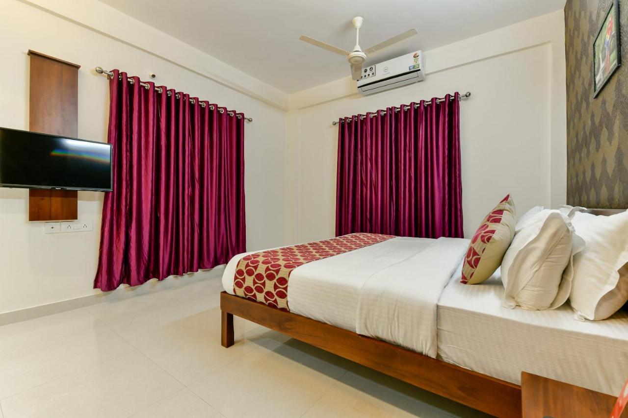 Hotel Hilite Inn Kochi Esterno foto
