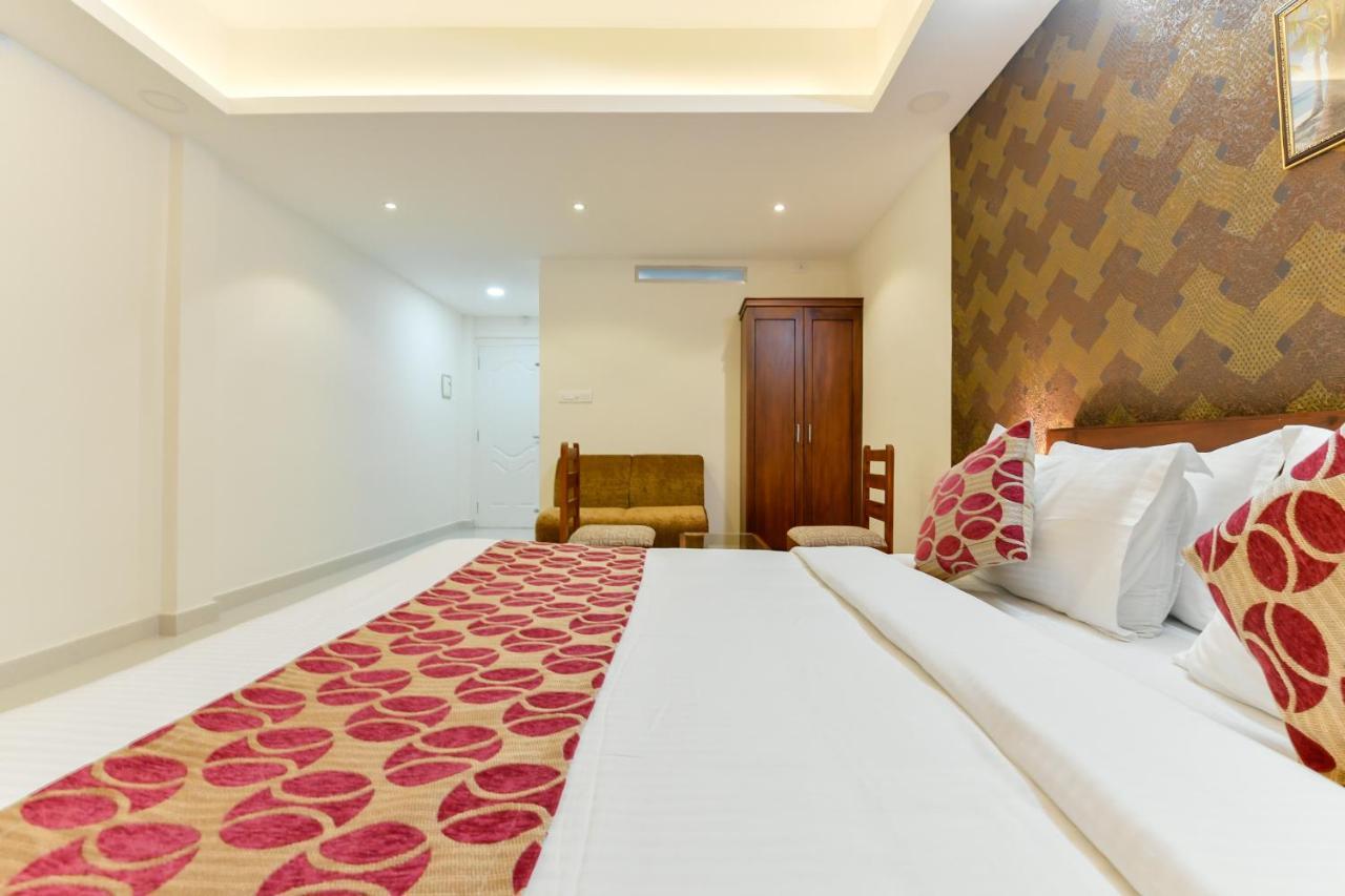 Hotel Hilite Inn Kochi Esterno foto