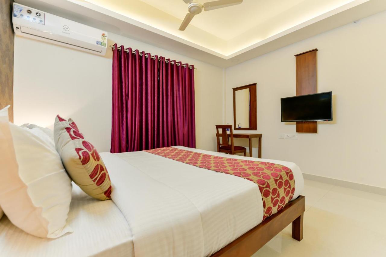 Hotel Hilite Inn Kochi Esterno foto