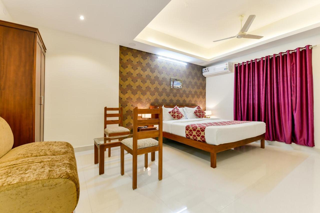 Hotel Hilite Inn Kochi Esterno foto