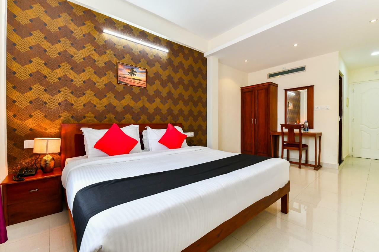Hotel Hilite Inn Kochi Esterno foto