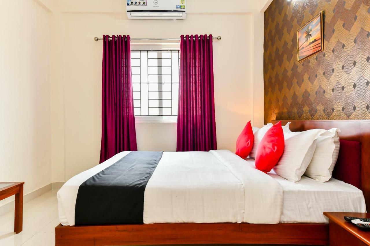 Hotel Hilite Inn Kochi Esterno foto