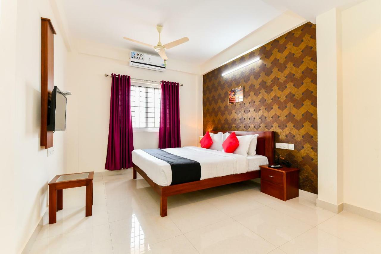 Hotel Hilite Inn Kochi Esterno foto
