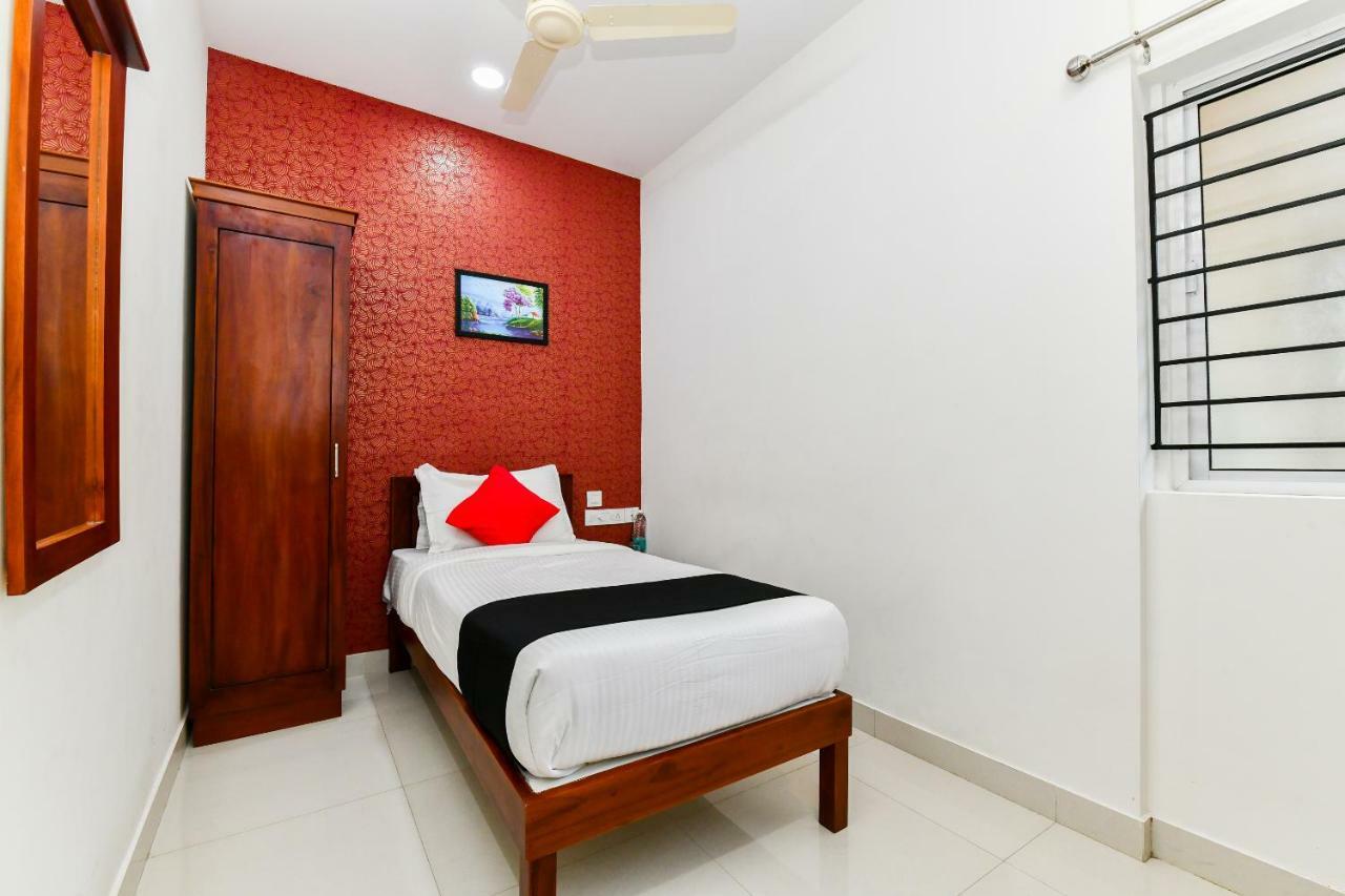 Hotel Hilite Inn Kochi Esterno foto