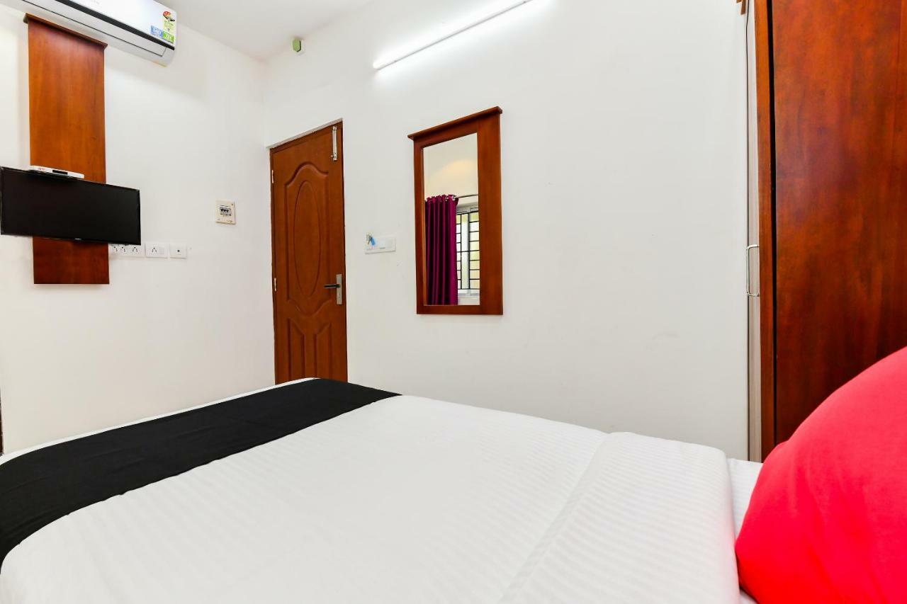 Hotel Hilite Inn Kochi Esterno foto