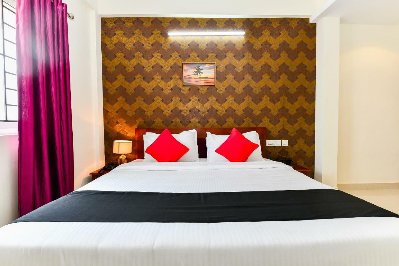 Hotel Hilite Inn Kochi Esterno foto