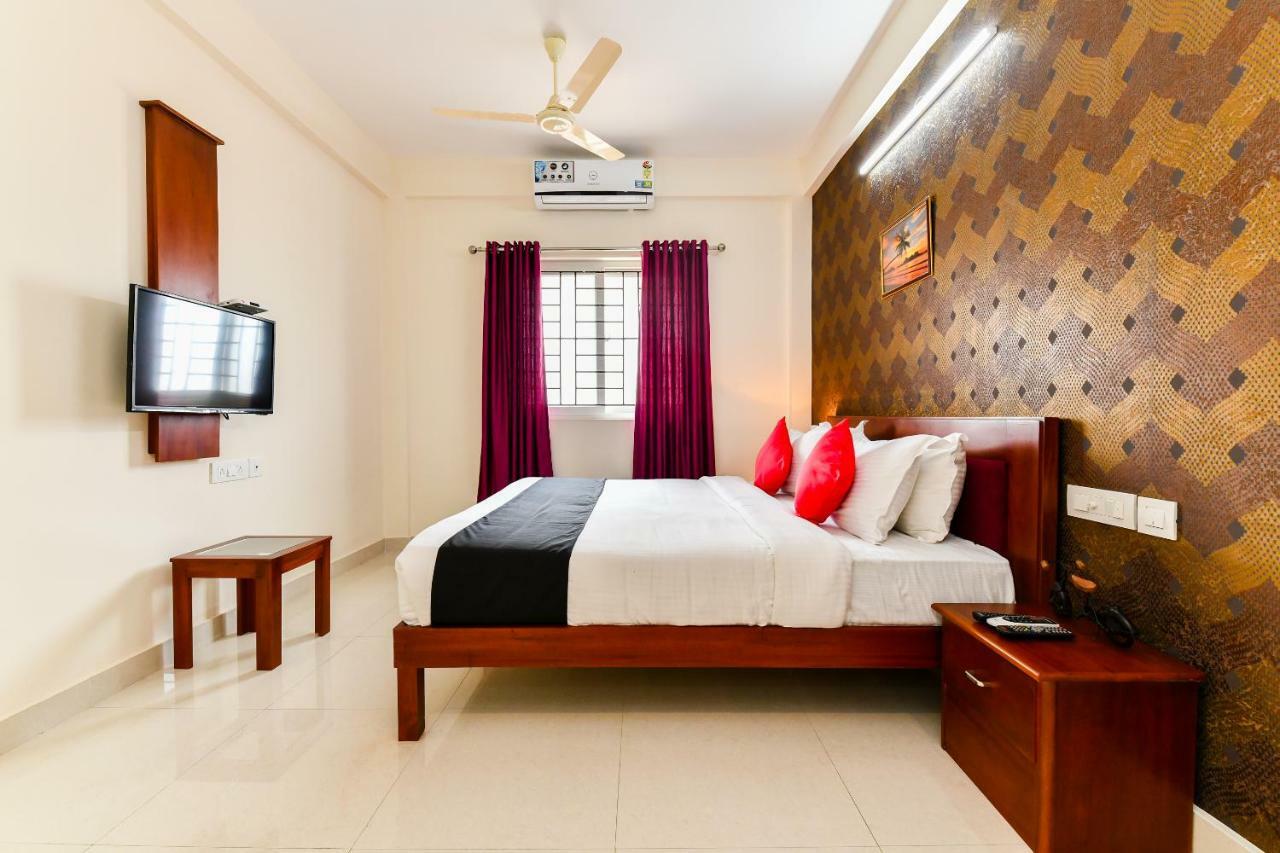 Hotel Hilite Inn Kochi Esterno foto